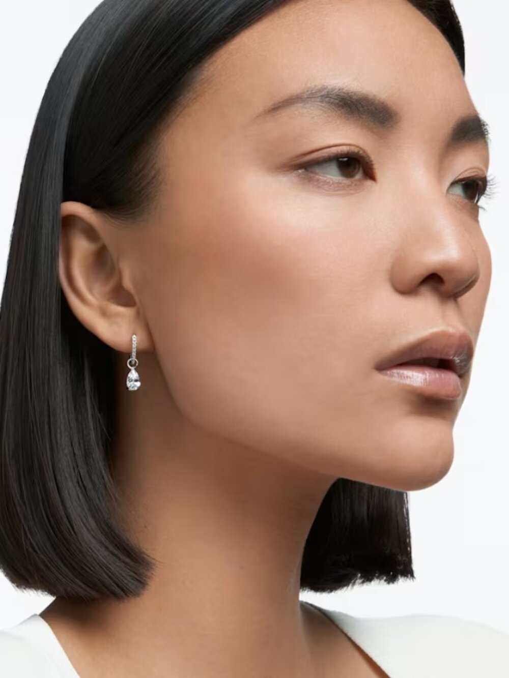 SWAROVSKI Stilla Attract drop earrings Pear cut, White, Rhodium plated - Picture 2 of 10